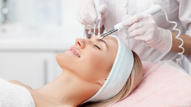 متخصص طب سوزنی اصفهان | انجام میکرودرم