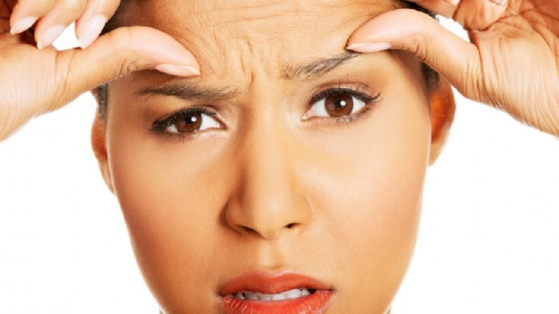 تزریق ژل و بوتاکس اصفهان | دلایل ایجاد چین و چروک پیشانی | متخصص طب سوزنی اصفهان
