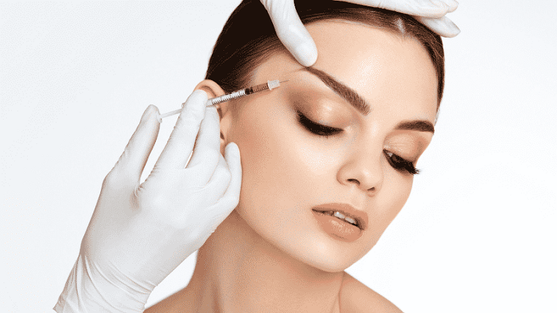 متخصص طب سوزنی اصفهان |دانستنی های لیفت ابرو با تزریق بوتاکس.