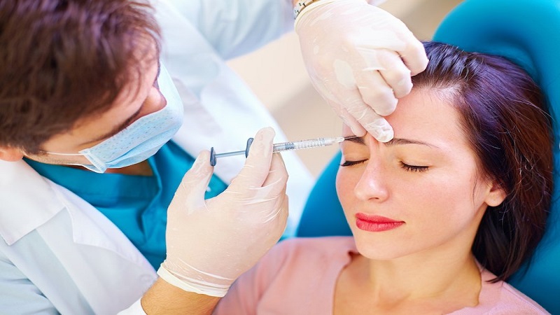 متخصص طب سوزنی اصفهان | عوارض جانبی خفیف بوتاکس