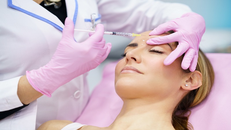 متخصص طب سوزنی اصفهان |کلینیک تزریق ژل