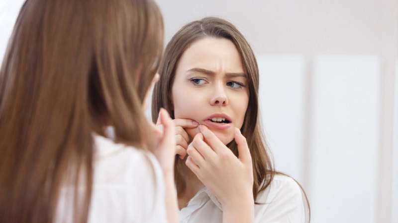 کاشت نخ لاغری اصفهان | 
فرورفتگی جای جوش