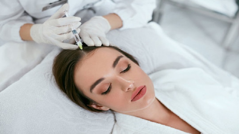 متخصص طب سوزنی اصفهان | تفاوت بین مزوتراپی مو و فیلر مو چیست؟